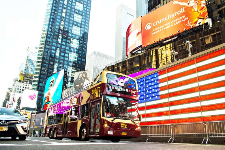 Le bus touristique à bord duquel vous visiterez New York